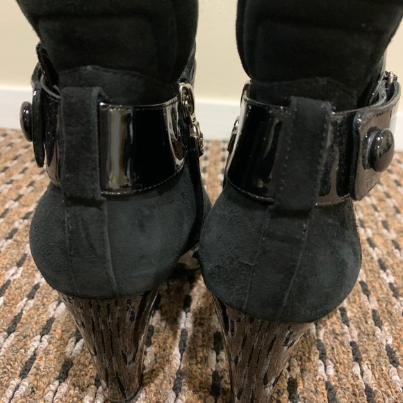 Womens Booties Size 7 - Picture 3 of 4